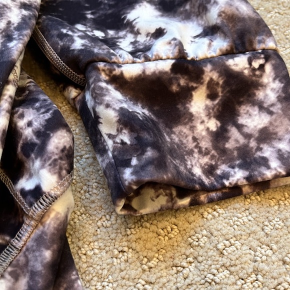 Athleta brown and cream stretch joggers. Cuffed ankles. - Picture 4 of 4